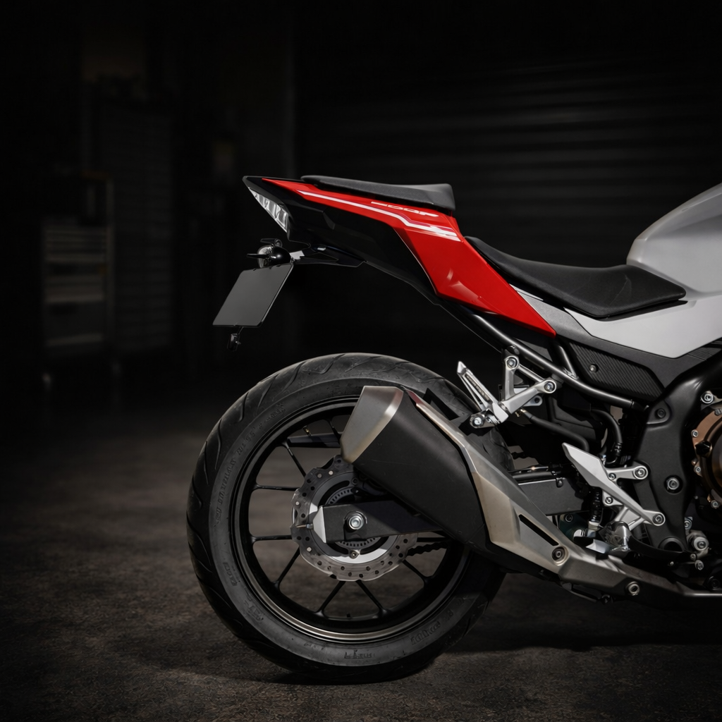 Pack support de plaque courte Plug & Play + Clignotant LED pour Honda Hornet 750